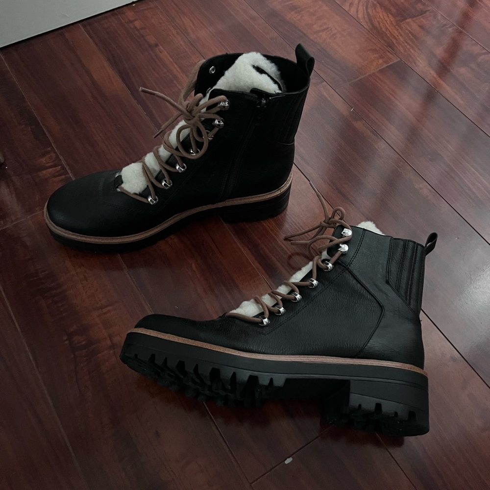 Winter Boots - image 3